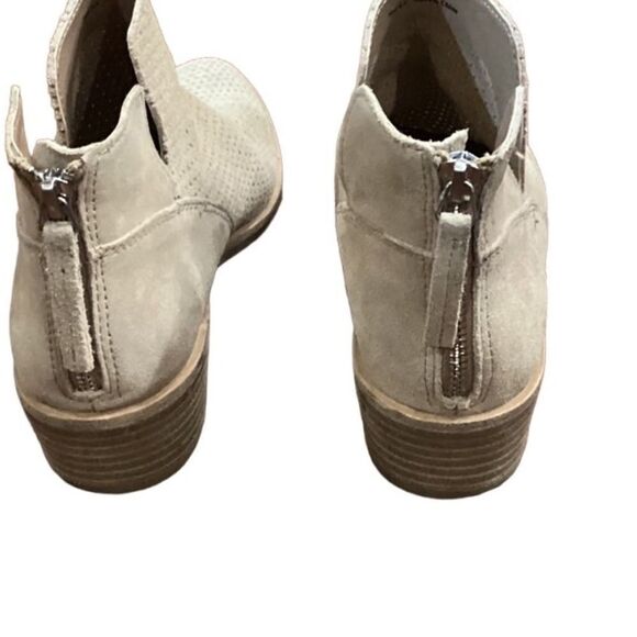 Dolce Vita PERFORATED ANKLE BOOTS Sz 6.5 Suede - Picture 12 of 12